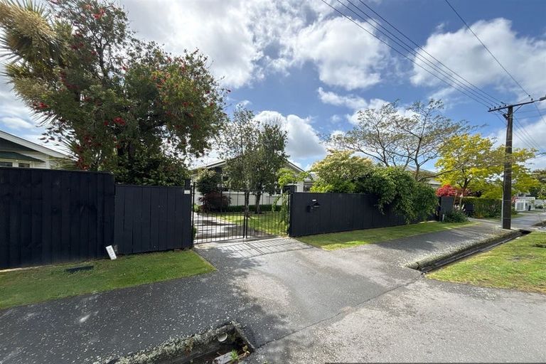 Photo of property in 38 Alpha Avenue, Strowan, Christchurch, 8052