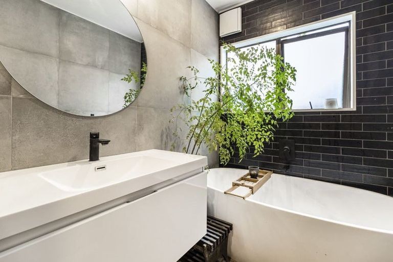 Photo of property in 44 Polkinghorne Drive, Manly, Whangaparaoa, 0930