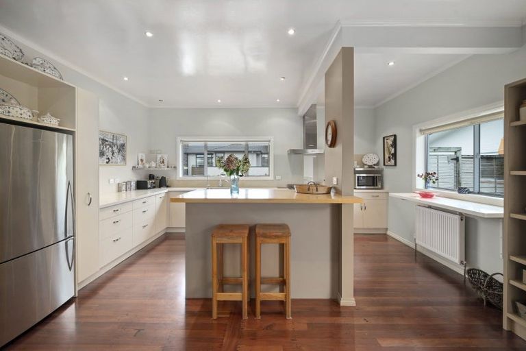 Photo of property in 9 Maniapoto Grove, Waipahihi, Taupo, 3330