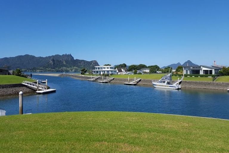 Photo of property in 7 Lanyard Place, One Tree Point, 0118