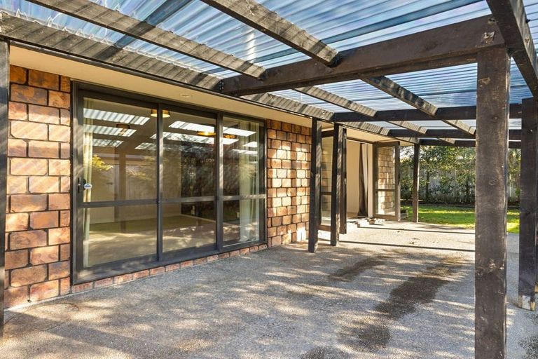 Photo of property in 6 Galea Grove, Kelvin Grove, Palmerston North, 4414