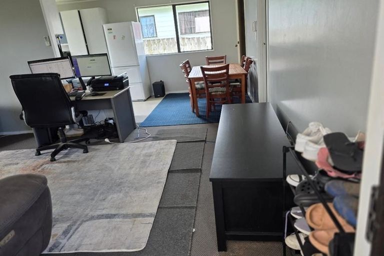 Photo of property in 2/162 Finlayson Avenue, Clendon Park, Auckland, 2103