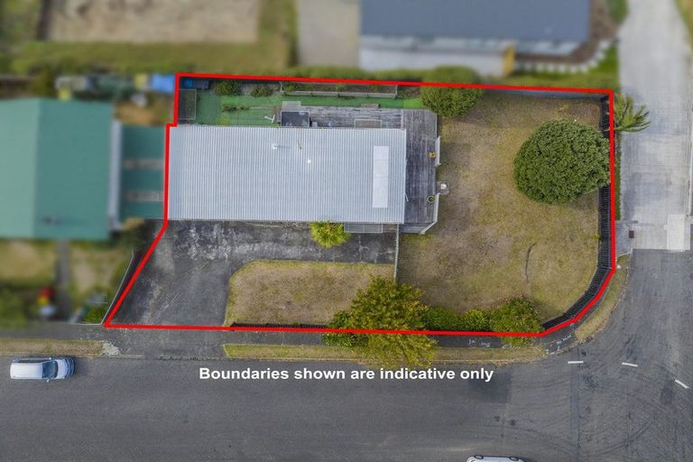 Photo of property in 29 Titoki Road, Waikanae Beach, Waikanae, 5036