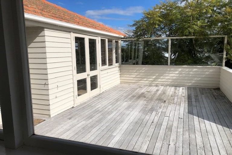 Photo of property in 36 Rewi Street, Torbay, Auckland, 0630