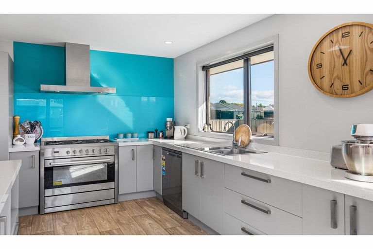 Photo of property in 28 Plunket Street, Omakau, 9376