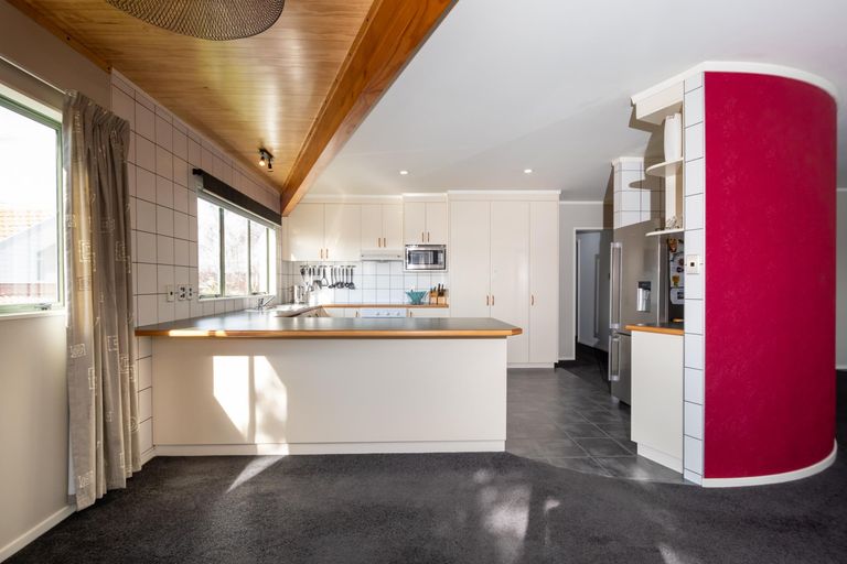 Photo of property in 29 Jubaea Place, Henderson, Auckland, 0610