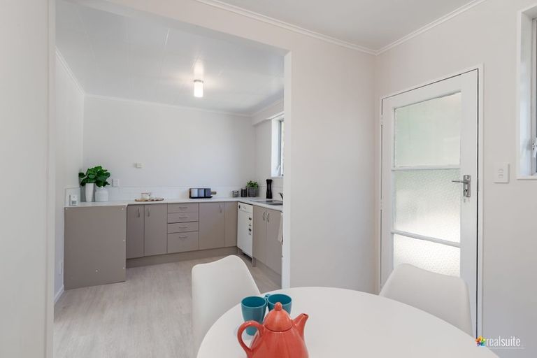 Photo of property in 7 Garth Lane, Maoribank, Upper Hutt, 5018