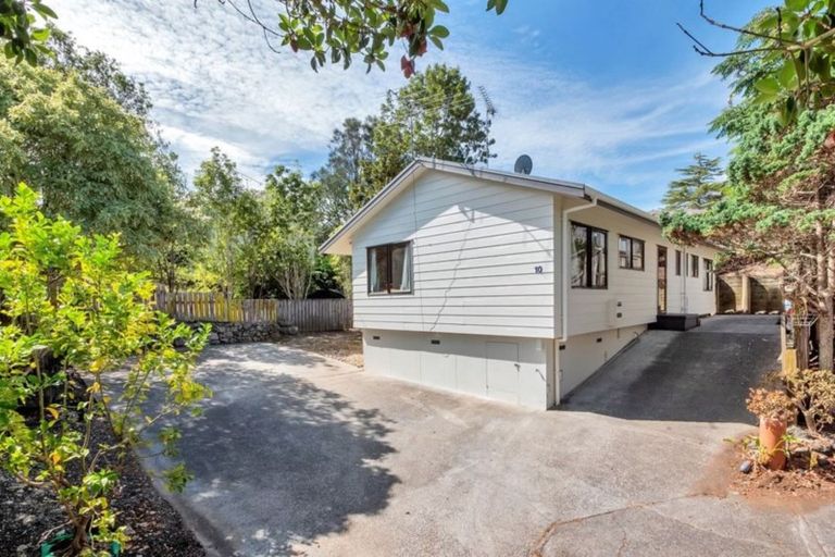 Photo of property in 10a Halberg Street, Glenfield, Auckland, 0629