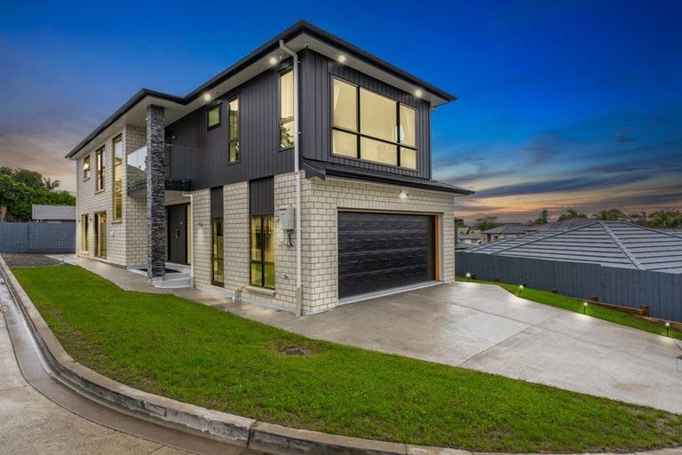 Photo of property in 4 Tawapou Close, Massey, Auckland, 0614