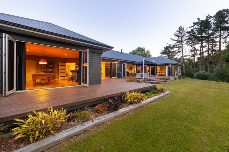 Photo of property in 6 Homestead Lane, Fitzherbert, Palmerston North, 4471