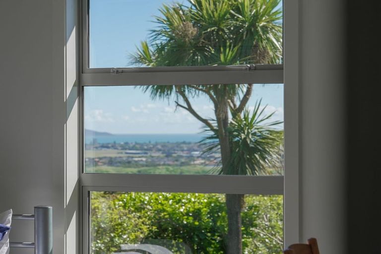 Photo of property in 5 Ocean Vista Lane, Paraparaumu, 5032