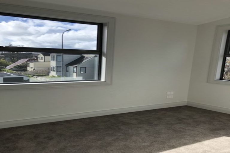 Photo of property in 64 Craigs Way, Hobsonville, Auckland, 0616