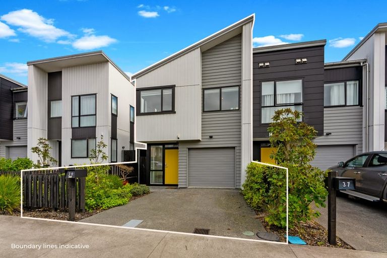 Photo of property in 39 Walter Merton Road, Hobsonville, Auckland, 0616