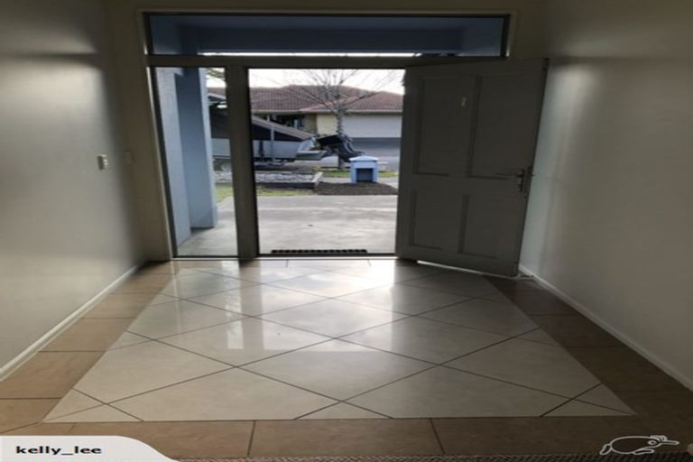 Photo of property in 11 Amoka Crescent, Parklands, Christchurch, 8083