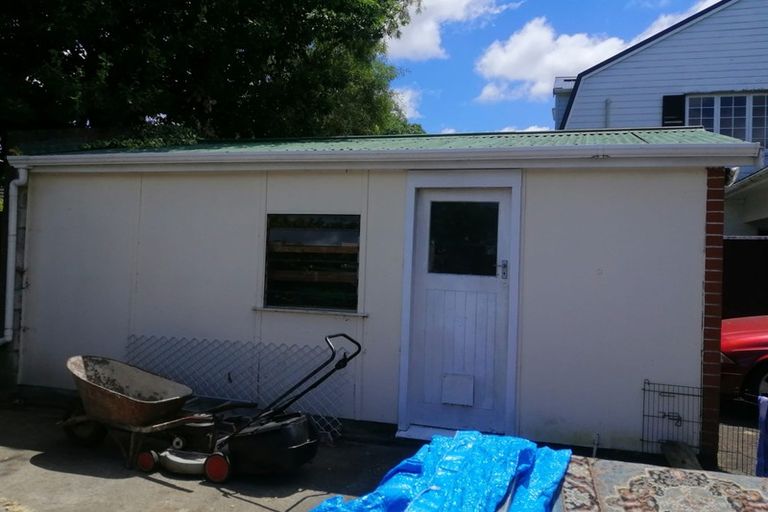 Photo of property in 2a Sutherland Avenue, Silverstream, Upper Hutt, 5019