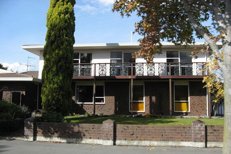 Photo of property in 28 Westmont Street, Ilam, Christchurch, 8041