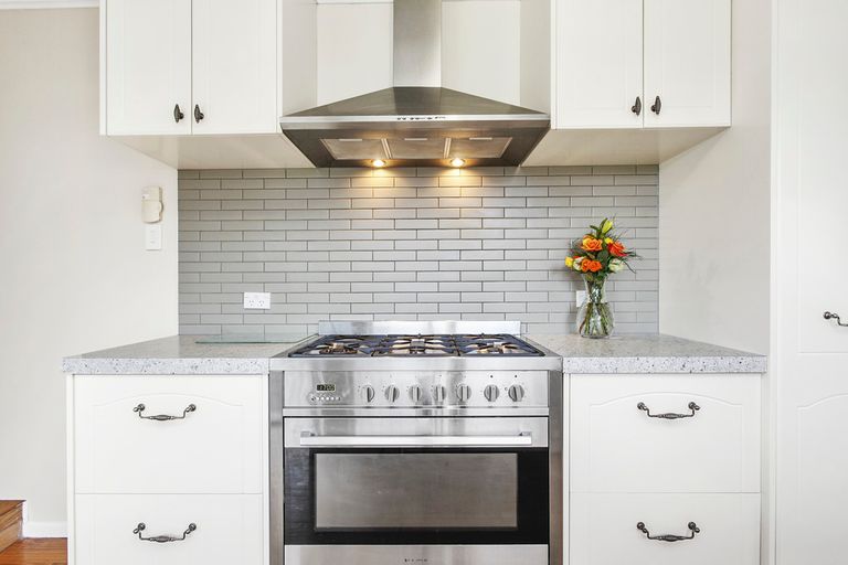 Photo of property in 13 Pendlebury Street, Green Bay, Auckland, 0604