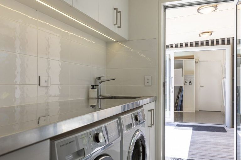 Photo of property in 12 Kurapoto Lane, Rainbow Point, Taupo, 3330