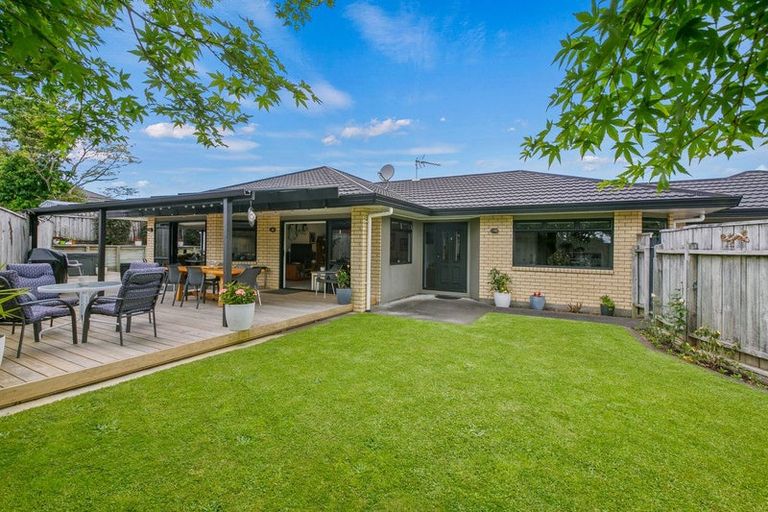 Photo of property in 4 Maple Crescent, Whalers Gate, New Plymouth, 4310