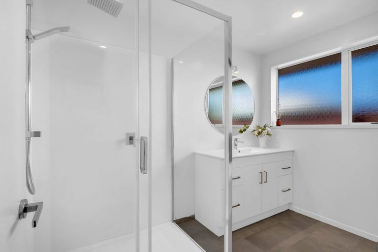 Photo of property in 30b Takaro Avenue, Sockburn, Christchurch, 8042