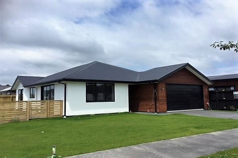 Photo of property in 2 Berg Way, Belfast, Christchurch, 8051