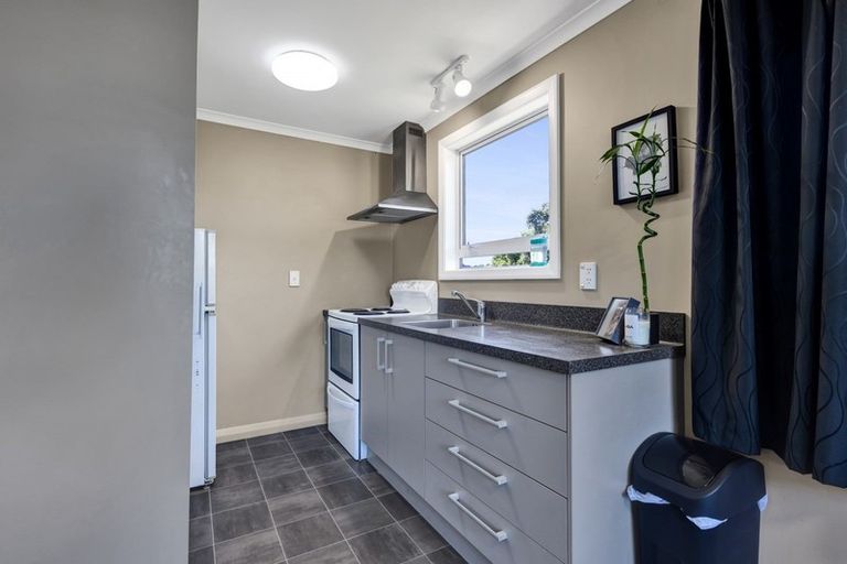 Photo of property in 24 Ngaio Street, Strandon, New Plymouth, 4312