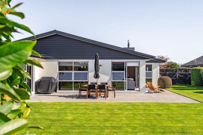 Photo of property in 61 Armstrong Avenue, Carterton, 5713