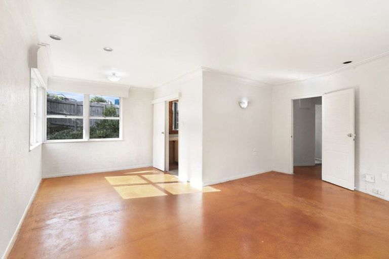 Photo of property in 30 Glendene Avenue, Glendene, Auckland, 0602