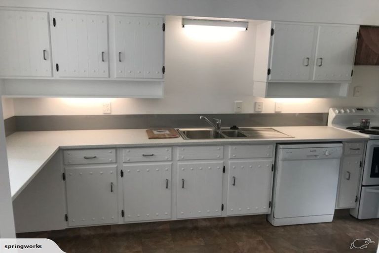 Photo of property in 24 Bowling Avenue, Epsom, Auckland, 1023