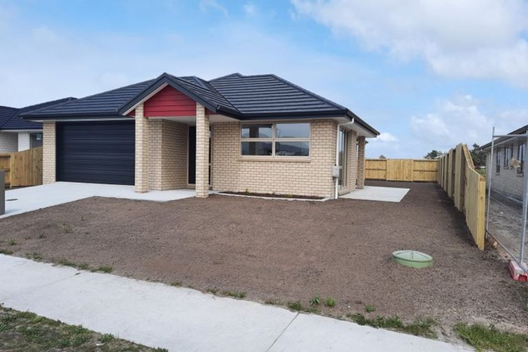 Photo of property in 91 Kaurinui Crescent, One Tree Point, 0118
