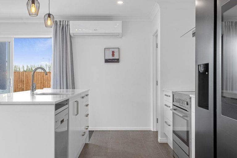 Photo of property in 76 Parsonage Road, Woodend, 7610