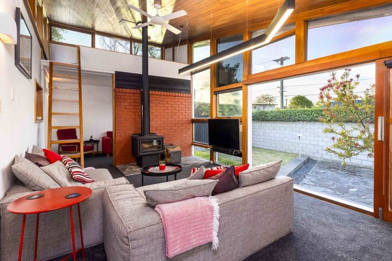 Photo of property in 36 Kellys Road, Mairehau, Christchurch, 8052