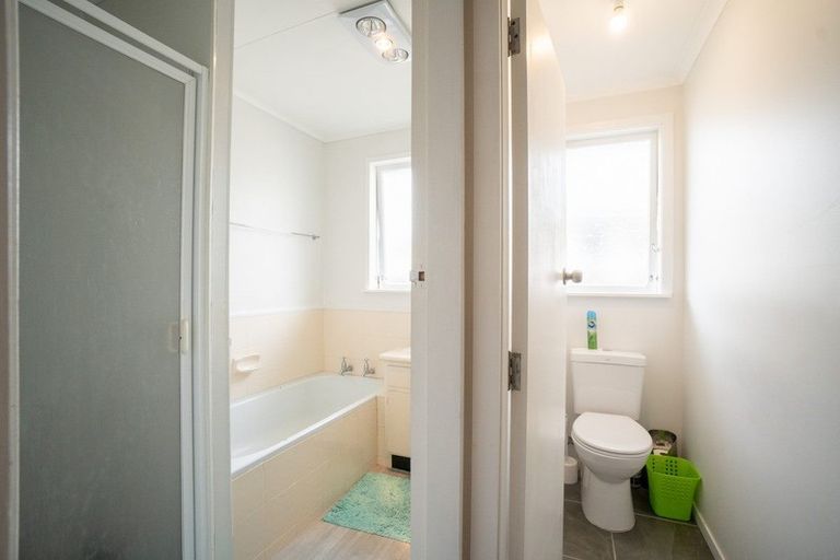 Photo of property in 24 Rhodes Drive, Kelvin Grove, Palmerston North, 4414