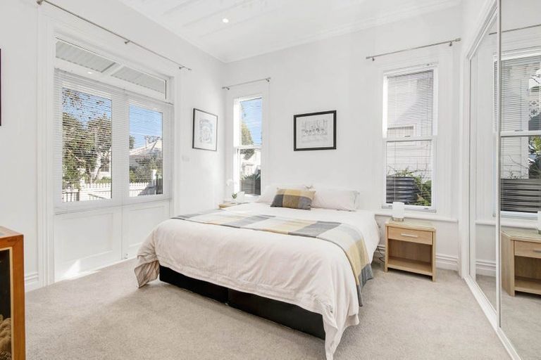 Photo of property in 2 Tainui Road, Devonport, Auckland, 0624