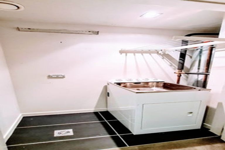 Photo of property in Piermont Apartments, 4i/82 Cable Street, Te Aro, Wellington, 6011