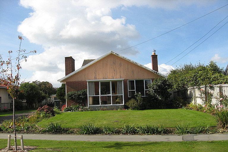 Photo of property in 14 Hounslow Street, Ilam, Christchurch, 8041