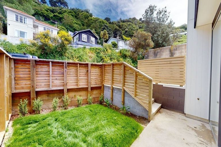 Photo of property in 175a Sutherland Road, Lyall Bay, Wellington, 6022