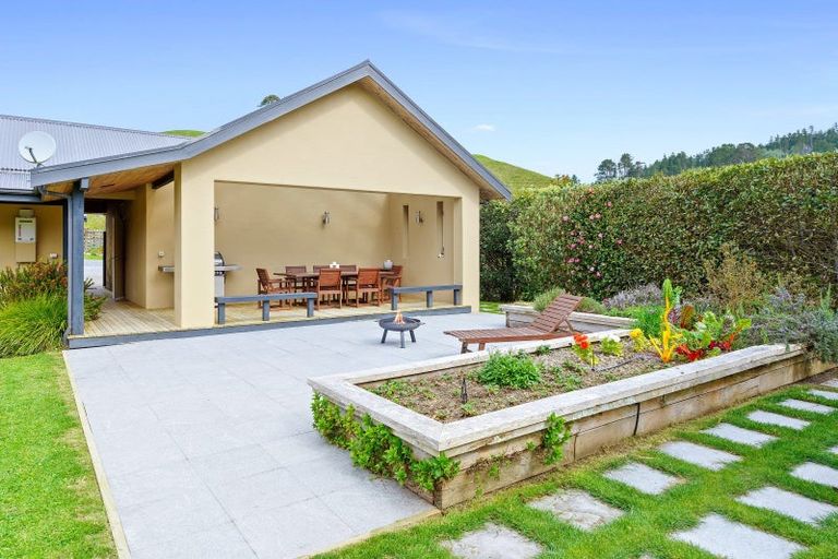 Photo of property in 122 Mickell Road, Hautere, Otaki, 5582