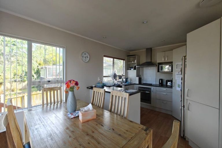 Photo of property in 97 Unsworth Drive, Unsworth Heights, Auckland, 0632