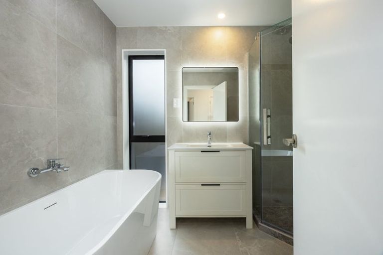 Photo of property in 12 Taupo Street, Green Bay, Auckland, 0604