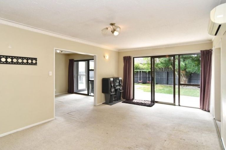 Photo of property in 12 Mayo Place, Belfast, Christchurch, 8051