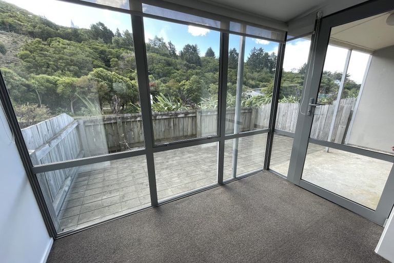 Photo of property in 2/1 Angle Street, Picton, 7220