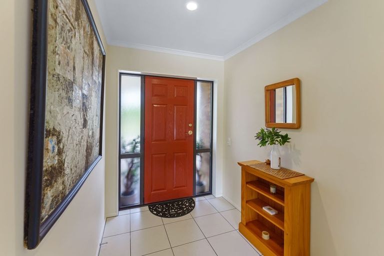 Photo of property in 47 Rutherford Drive, Waikanae Beach, Waikanae, 5036