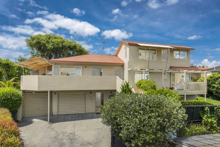 Photo of property in 2/102 Beresford Street, Bayswater, Auckland, 0622