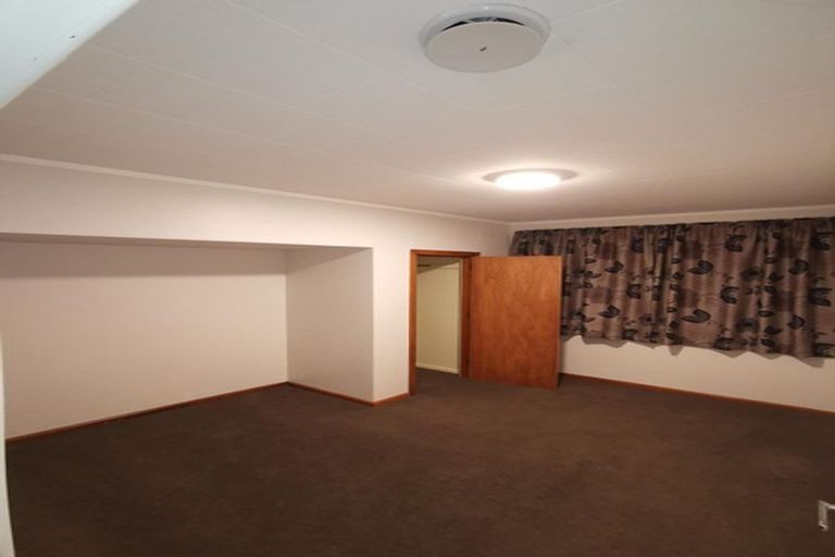 Photo of property in 52 Heretaunga Square, Silverstream, Upper Hutt, 5019