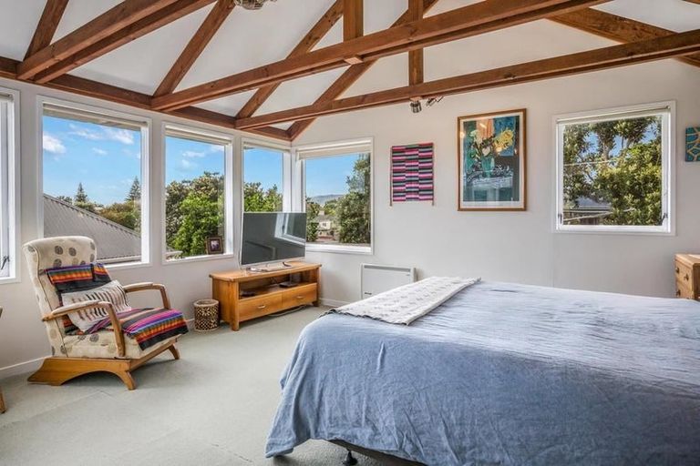 Photo of property in 113 Seaview Road, Paraparaumu Beach, Paraparaumu, 5032