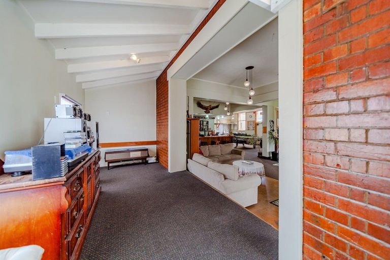 Photo of property in 71 Charlotte Street, Takapau, 4203