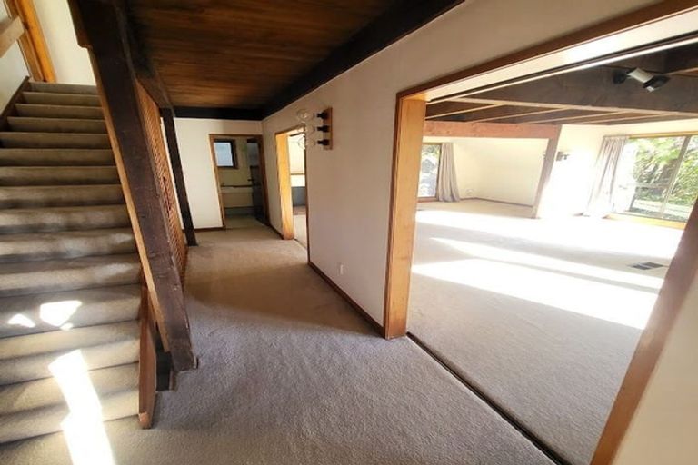 Photo of property in 7 Francis Bell Grove, Lowry Bay, Lower Hutt, 5013