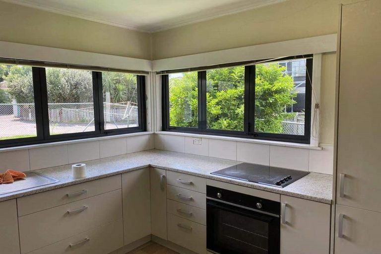 Photo of property in 61 Taikata Road, Te Atatu Peninsula, Auckland, 0610