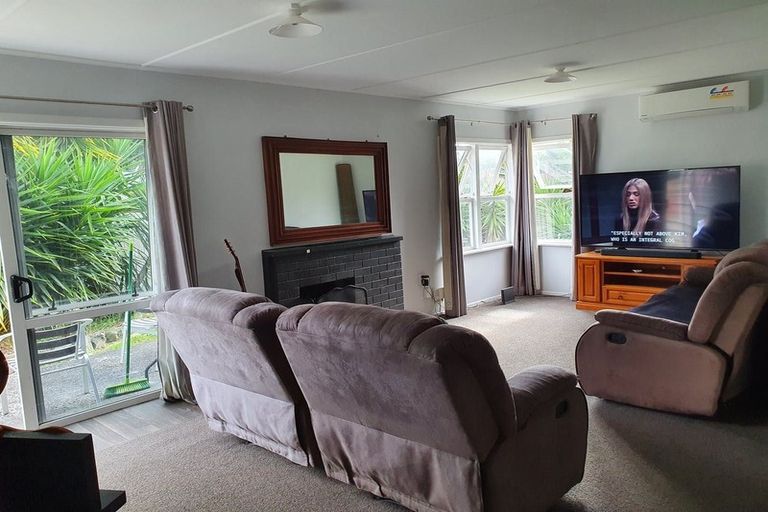 Photo of property in 15 Kerry Place, Papakura, 2110